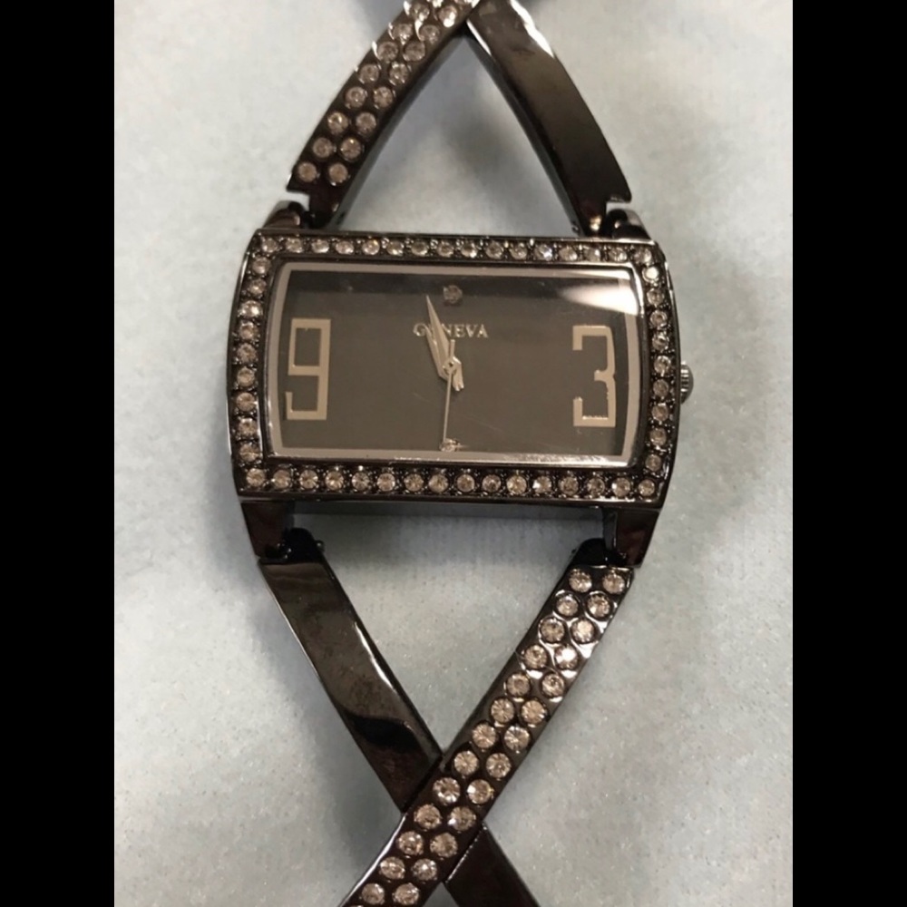 Geneva ladies watch in dark gray/black shiny metal and sparkly rhinestones